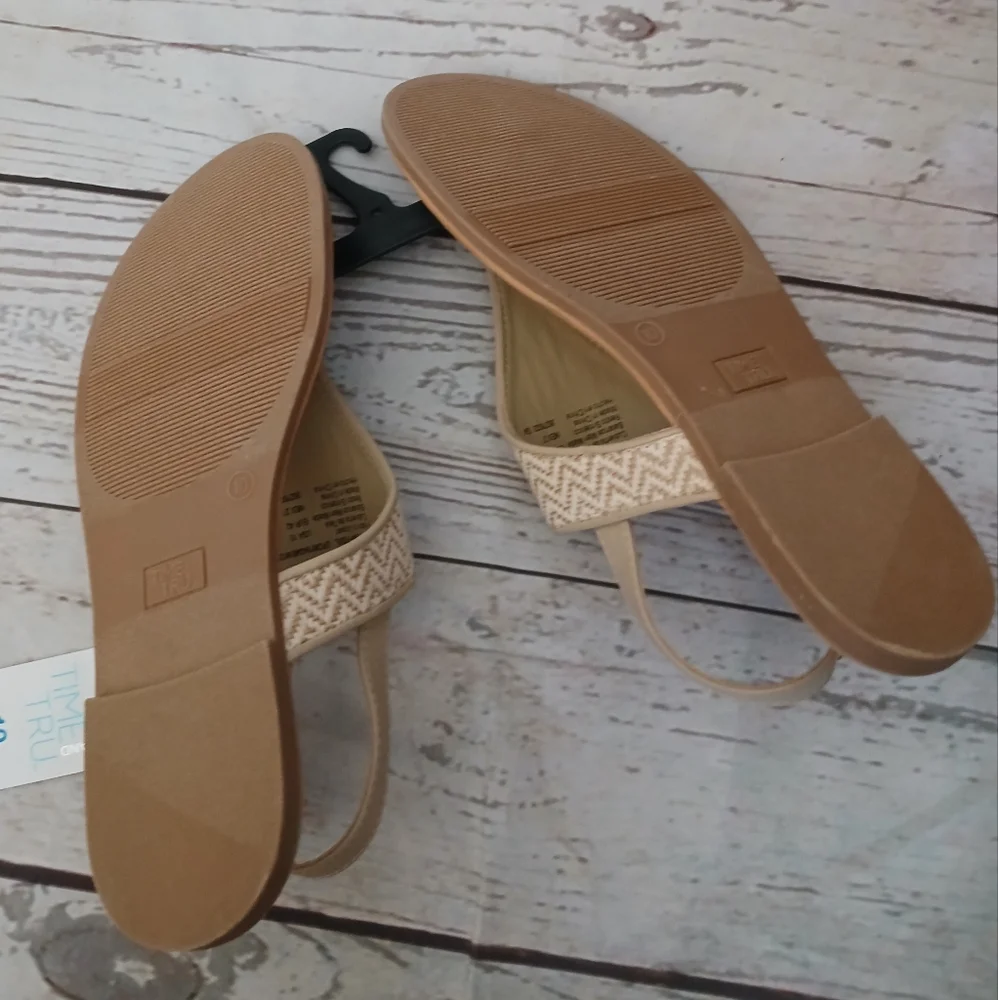 Time and Tru women's core thong hooded sandals bone, tan jacquard fabric 10